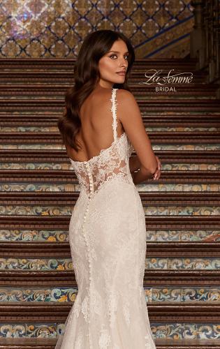 Picture of: Lace Mermaid Wedding Dress with Plunging Neckline in IIIINI, Style: B1473, Detail Picture 1