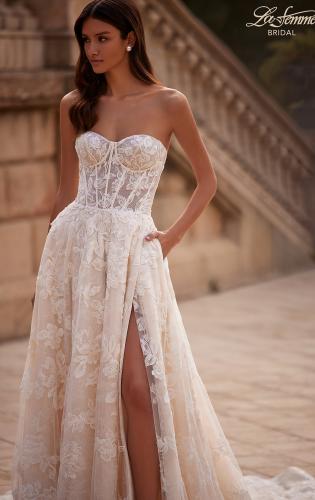 Picture of: A Line Wedding Gown with Slit in a Beautiful Lace in IIINI, Style: B1358, Detail Picture 1
