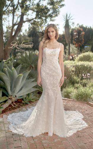 Picture of: Wedding Gown with Beautiful Clover Train and Lace Applique in IILIII, Style: B1158, Main Picture