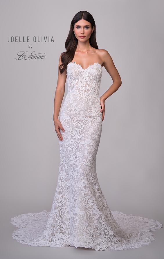 Picture of: Strapless Lace Wedding Gown with Sweeheart Top and Clover Train in WIINI, Style: J2219, Detail Picture 8