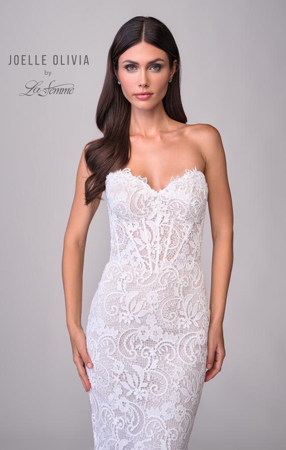 Picture of: Strapless Lace Wedding Gown with Sweeheart Top and Clover Train in WIINI, Style: J2219, Detail Picture 12