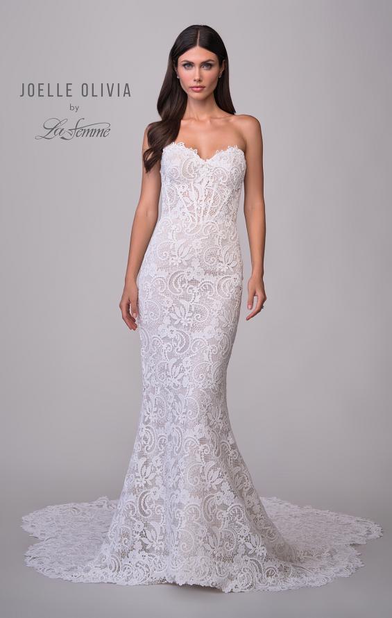 Picture of: Strapless Lace Wedding Gown with Sweeheart Top and Clover Train in WIINI, Style: J2219, Detail Picture 14