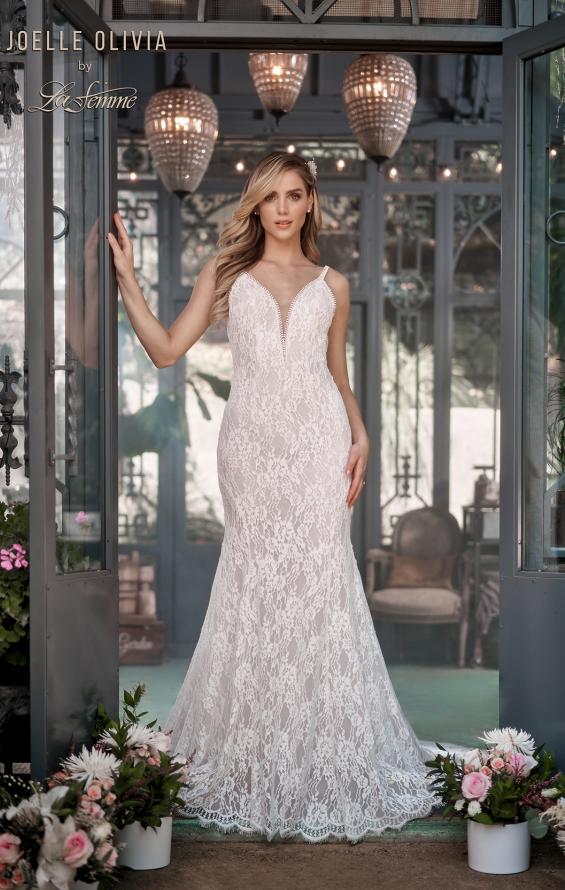 Picture of: Gorgeous Lace Gown with Scallop Detailing and Low Back in ivory, Style: J2090, Detail Picture 5