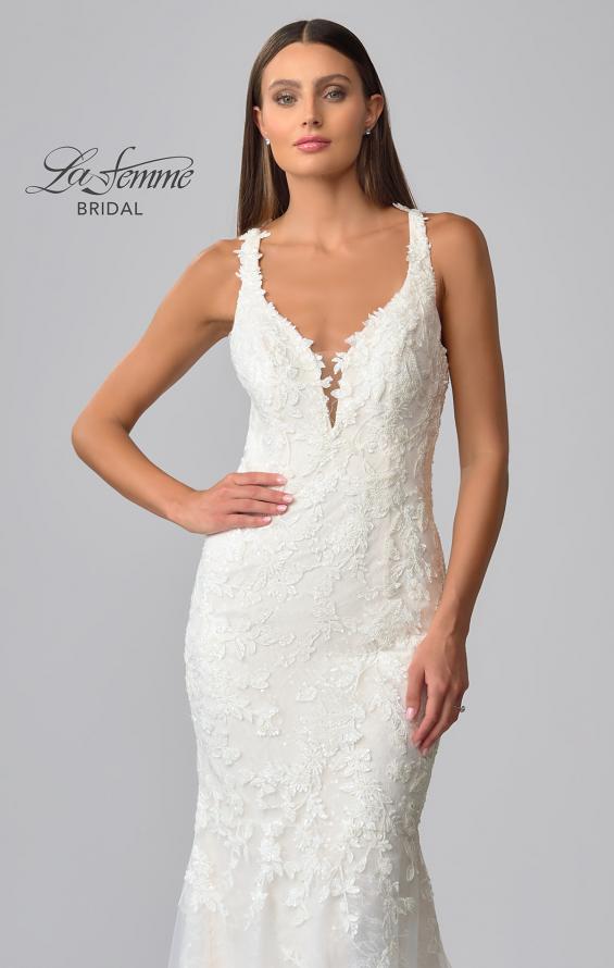 Picture of: Beautiful Lace Dress with Open Back and Detailed Train in III, Style: B1039, Detail Picture 8