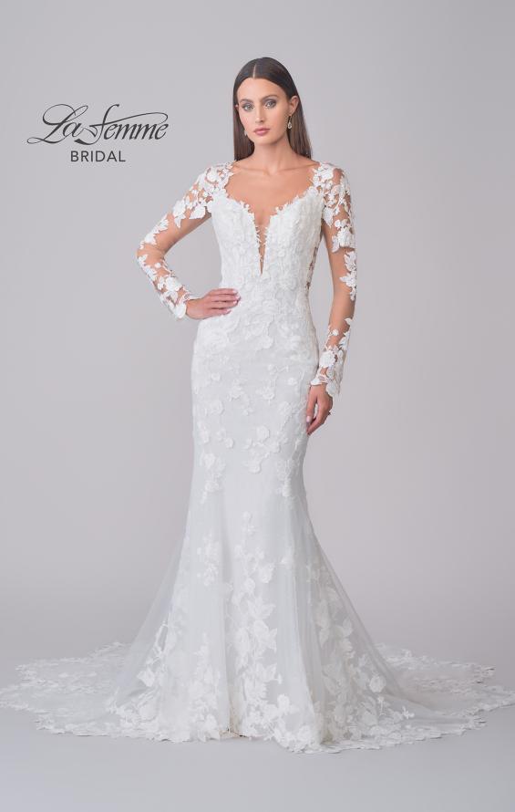 Picture of: Trumpet Style Wedding Dress with Stunning Clover Shape Train and Sleeves in III, Style: B1299, Detail Picture 7
