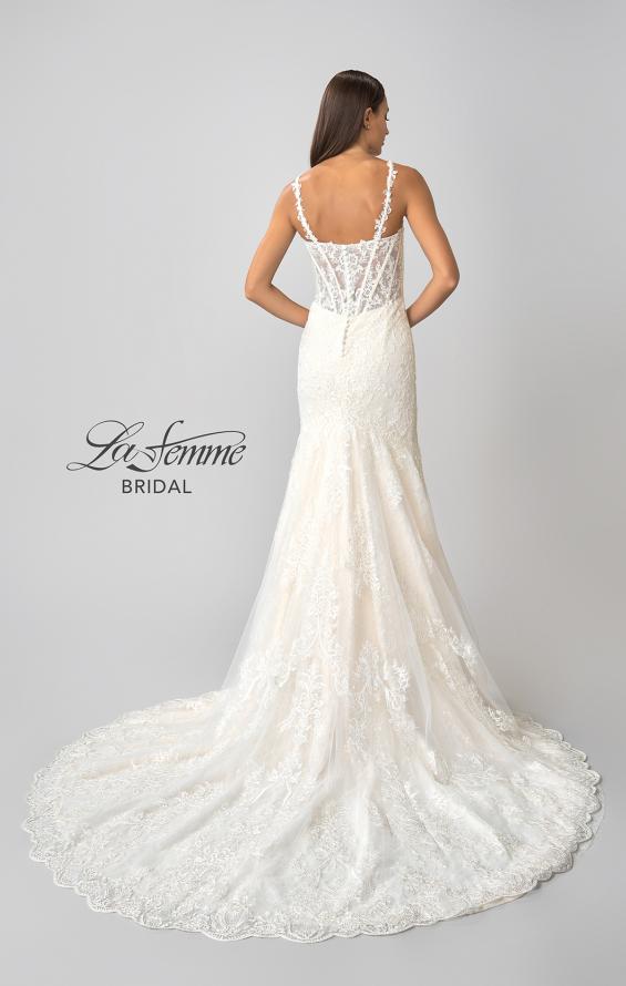 Picture of: Trumpet Lace V-Neck Wedding Gown in IIIB, Style: B1003, Detail Picture 16