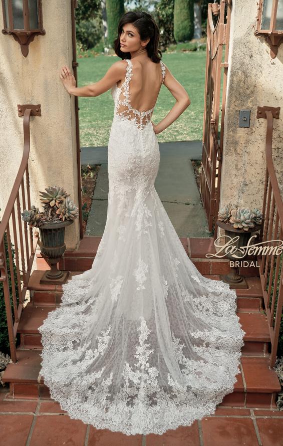 Picture of: Trumpet Gown with Plunge Neck and Detailed Lace Train in IIII, Style: B1199, Main Picture