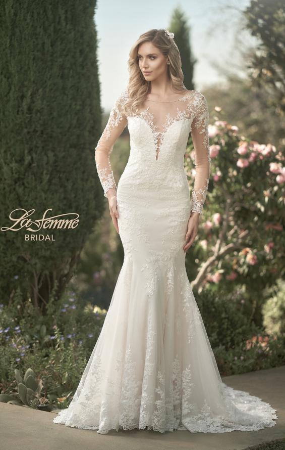 Picture of: Trumpet Gown with Elegant Lace and Scallop Detailing in IIIII, Style: B1163, Main Picture