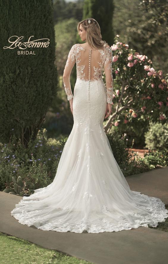 Picture of: Trumpet Gown with Elegant Lace and Scallop Detailing in IIIII, Style: B1163, Back Picture