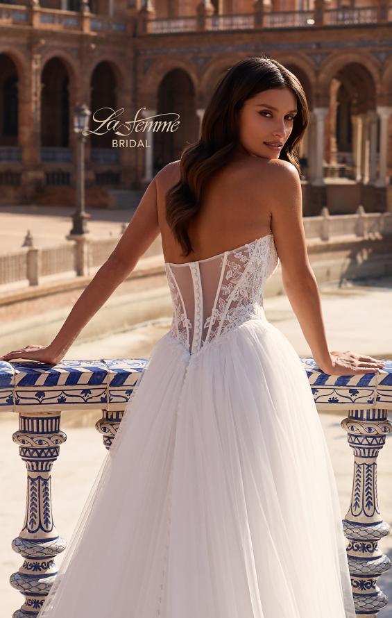 Picture of: Stunning Strapless Lace Corset Wedding Dress with Tulle Skirt in IIIII, Style: B1468, Detail Picture 3