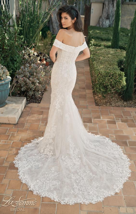 Picture of: Gorgeous Off the Shoulder Wedding Dress in Lace in IIINI, Style: B1190, Back Picture