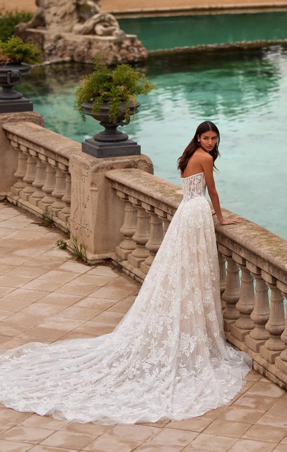 Picture of: A Line Wedding Gown with Slit in a Beautiful Lace in IIINI, Style: B1358, Detail Picture 4, Landscape