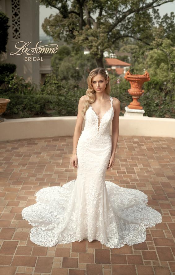 Picture of: Lace Gown with Gorgeous Clover Train and Open Back in IIINII, Style: B1241, Detail Picture 3