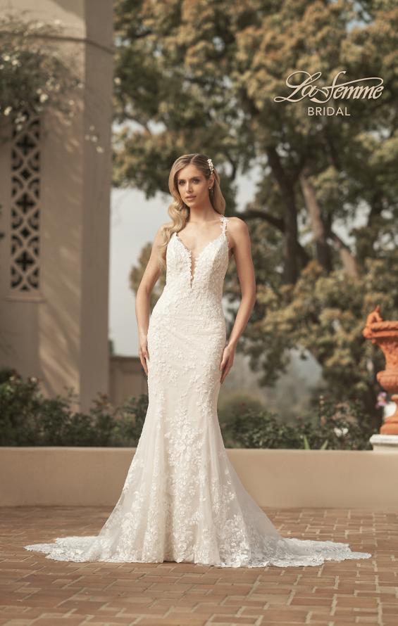 Picture of: Lace Gown with Gorgeous Clover Train and Open Back in IIINII, Style: B1241, Detail Picture 5