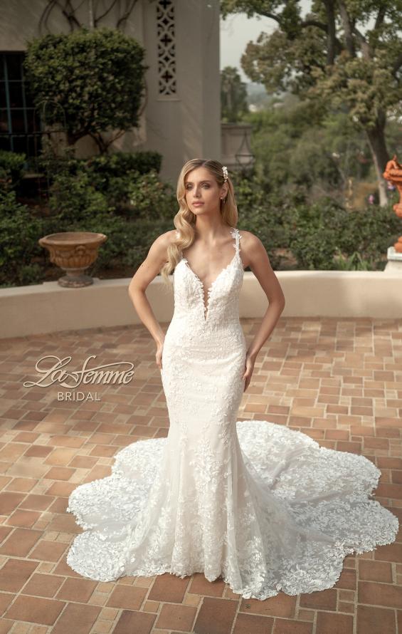 Picture of: Lace Gown with Gorgeous Clover Train and Open Back in IIINII, Style: B1241, Detail Picture 6