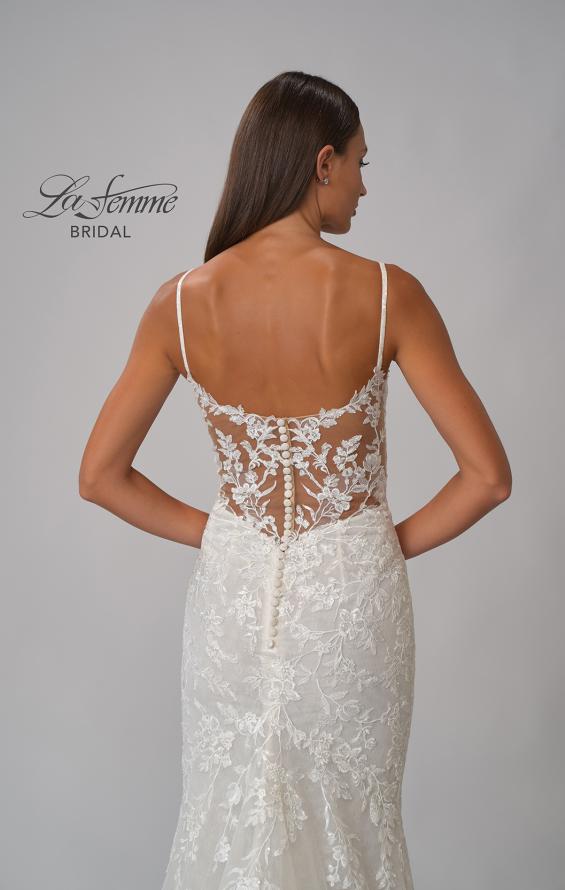 Picture of: Wedding Gown with Beautiful Clover Train and Lace Applique in IILIII, Style: B1158, Detail Picture 11