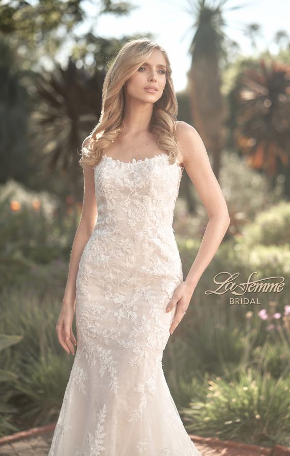 Picture of: Wedding Gown with Beautiful Clover Train and Lace Applique in IILIII, Style: B1158, Detail Picture 1