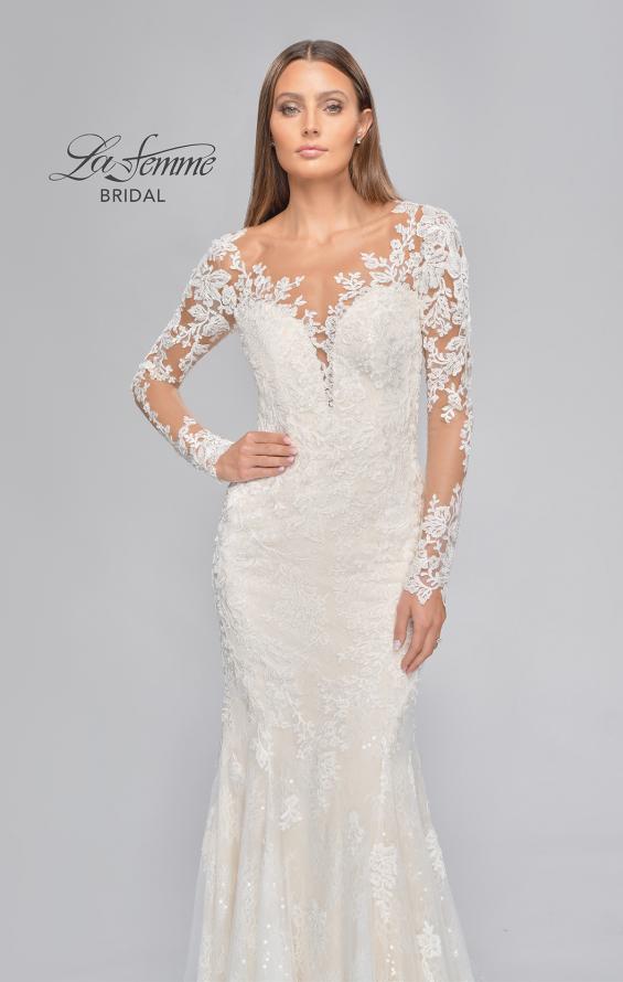 Picture of: Long Sleeve Embellished Lace Trumpet Dress in IINI, Style: B1018, Detail Picture 8