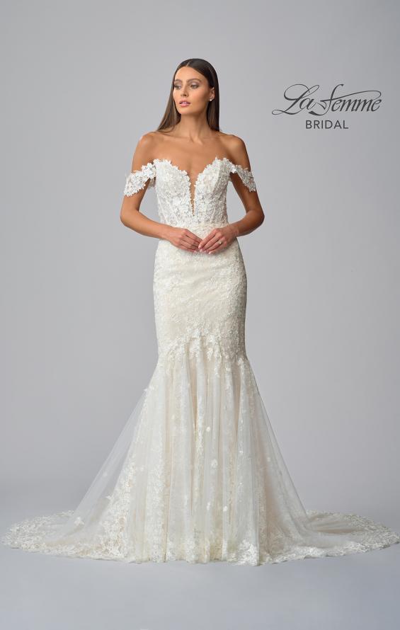 Picture of: Off the Shoulder Lace Deep V Wedding Gown in IINI, Style: B1016, Detail Picture 11