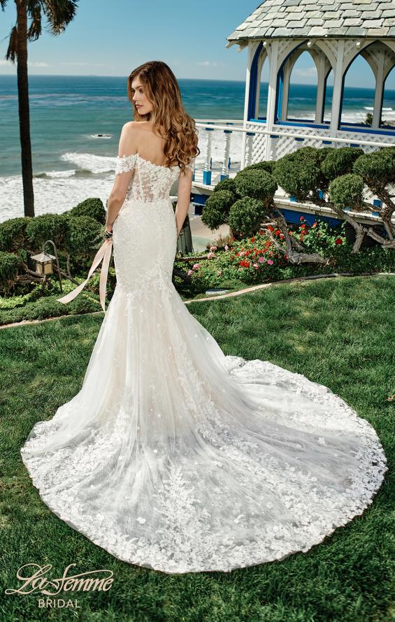 Picture of: Off the Shoulder Lace Deep V Wedding Gown in IINI, Style: B1016, Back Picture