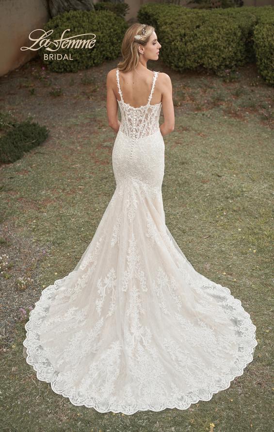 Picture of: Trumpet Lace V-Neck Wedding Gown in IINI, Style: B1003, Detail Picture 1