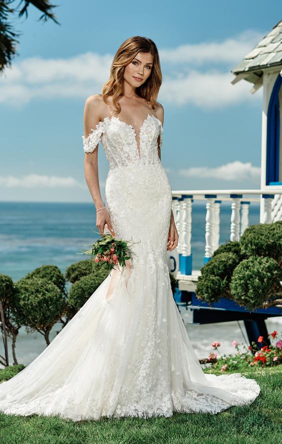 Picture of: Off the Shoulder Lace Deep V Wedding Gown in IINI, Style: B1016, Detail Picture 3, Landscape