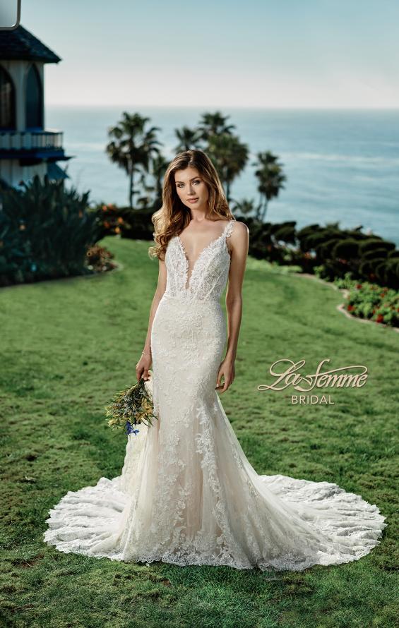 Picture of: Plunge Neck Gown with Illusion Lace Bodice in IINI, Style: B1081, Detail Picture 3