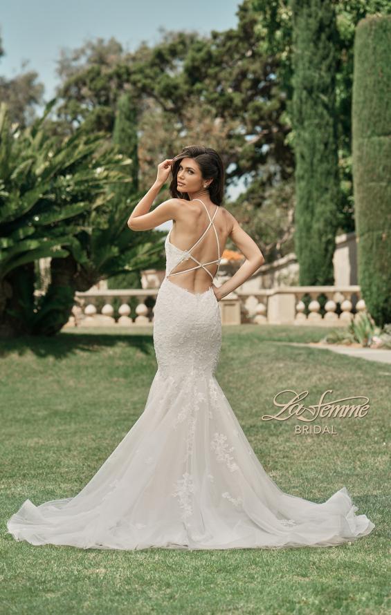 Picture of: Mermaid Lace Wedding Gown with V Neck and Criss Cross Back in IINI, Style: B1133, Detail Picture 3