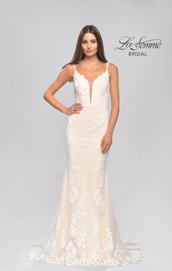 Picture of: Plunge Neck Bridal Dress with Stunning Lace Details in IINI, Style: B1053, Detail Picture 4