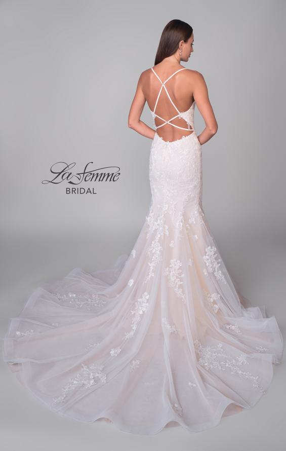 Picture of: Mermaid Lace Wedding Gown with V Neck and Criss Cross Back in IINI, Style: B1133, Detail Picture 5