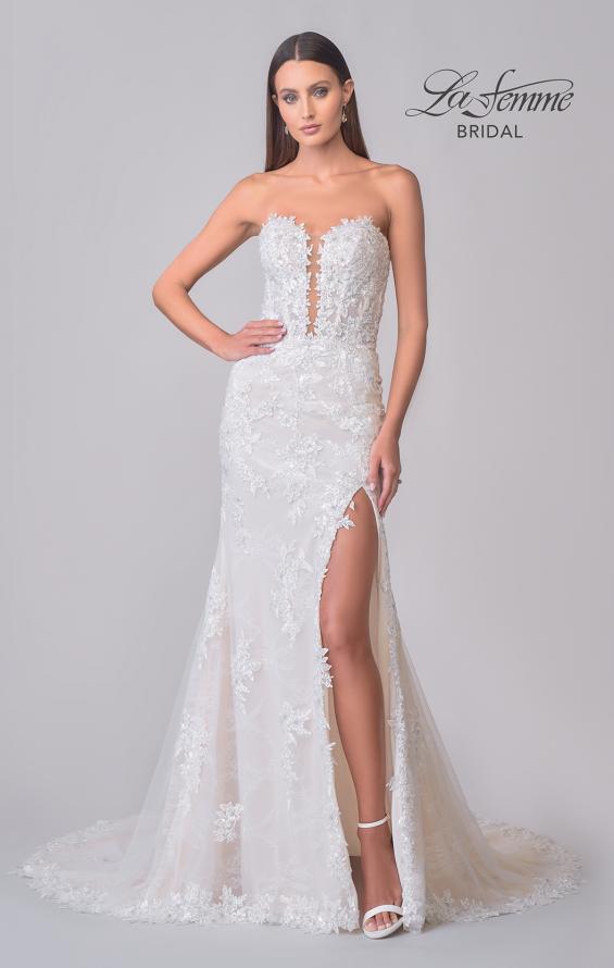 Picture of: Strapless Gown with Beautiful Lace Applique and a Plunge Neckline in IINN, Style: B1257, Detail Picture 4