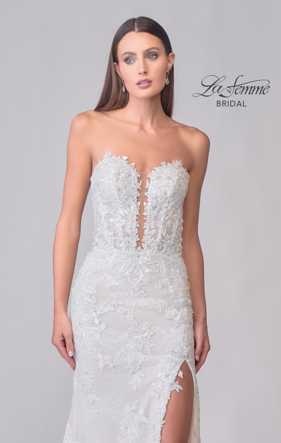 Picture of: Strapless Gown with Beautiful Lace Applique and a Plunge Neckline in IINN, Style: B1257, Detail Picture 7