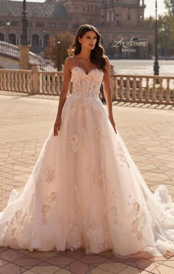 Picture of: Strapless Floral Lace A-Line Wedding Dress in IIPII, Style: B1479, Detail Picture 1