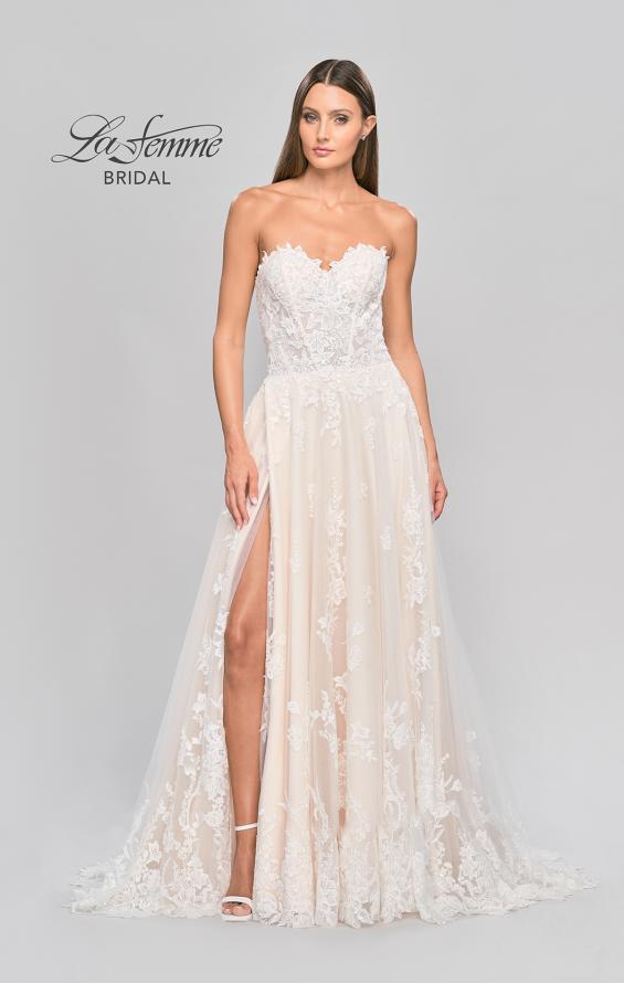Picture of: Wedding Dress with Full A-Line Skirt and Gorgeous Lace Details in INI, Style: B1088, Detail Picture 9