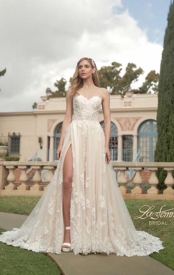 Picture of: Wedding Dress with Full A-Line Skirt and Gorgeous Lace Details in INI, Style: B1088, Detail Picture 6, Landscape
