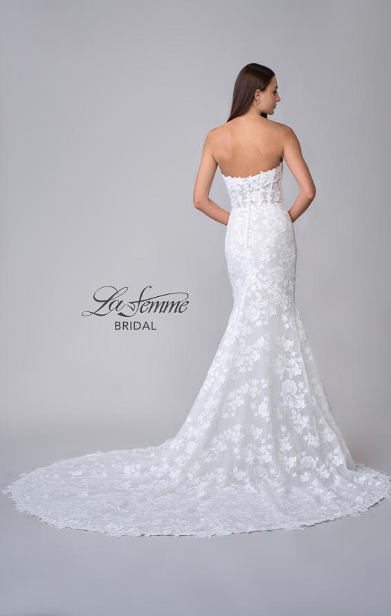 Picture of: Strapless Lace Gown with Sweetheart Neckline in WIIII, Style: B1253, Detail Picture 7