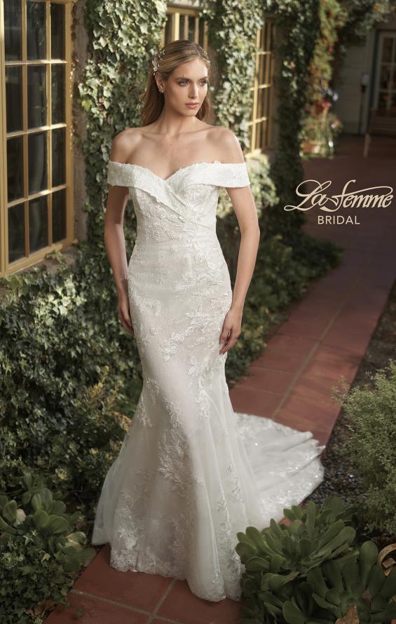 Picture of: Elegant Off the Shoulder Lace Wedding Dress in WWIII, Style: B1250, Detail Picture 3