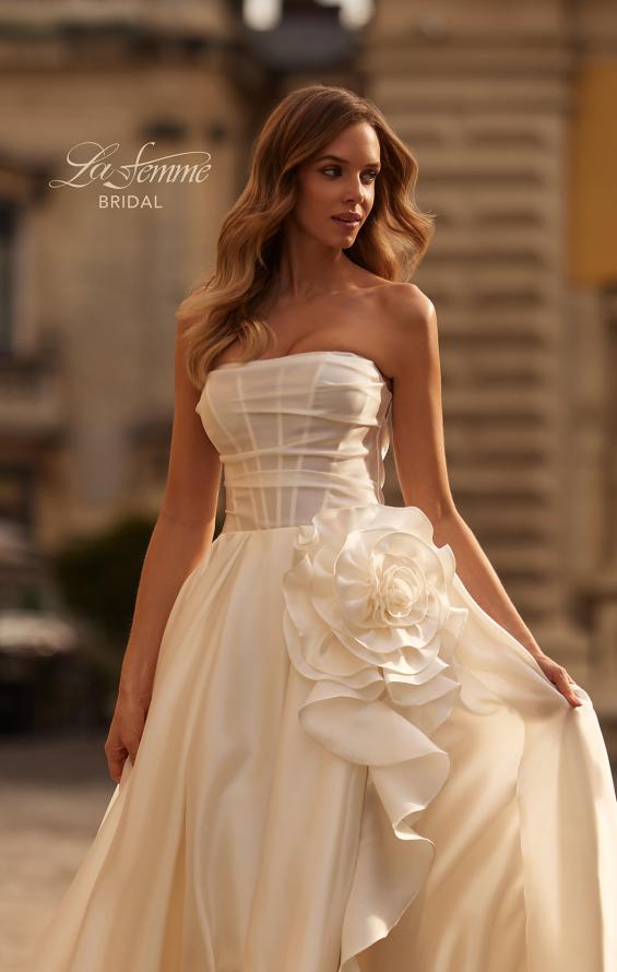 Picture of: Unique Organza Wedding Dress with Floral Detail and Slit in ivory, Style: B1439, Detail Picture 4