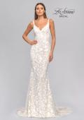 Picture of: Fitted Wedding Dress with V Neck and Beading in IINI, Style: B1071, Detail Picture 5