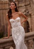 Picture of: Strapless Chic Lace Wedding Dress with Bustier Illusion Bodice in WIINI, Style: B1349, Detail Picture 4