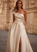 Picture of: Timeless Wedding Dress in Beautiful Organza with a Assymmetrical Neckline in ivory, Style: B1397, Detail Picture 1