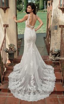 Picture of: Trumpet Gown with Plunge Neck and Detailed Lace Train in IIII, Style: B1199, Main Picture