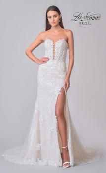 Picture of: Strapless Gown with Beautiful Lace Applique and a Plunge Neckline in IINN, Style: B1257, Detail Picture 4